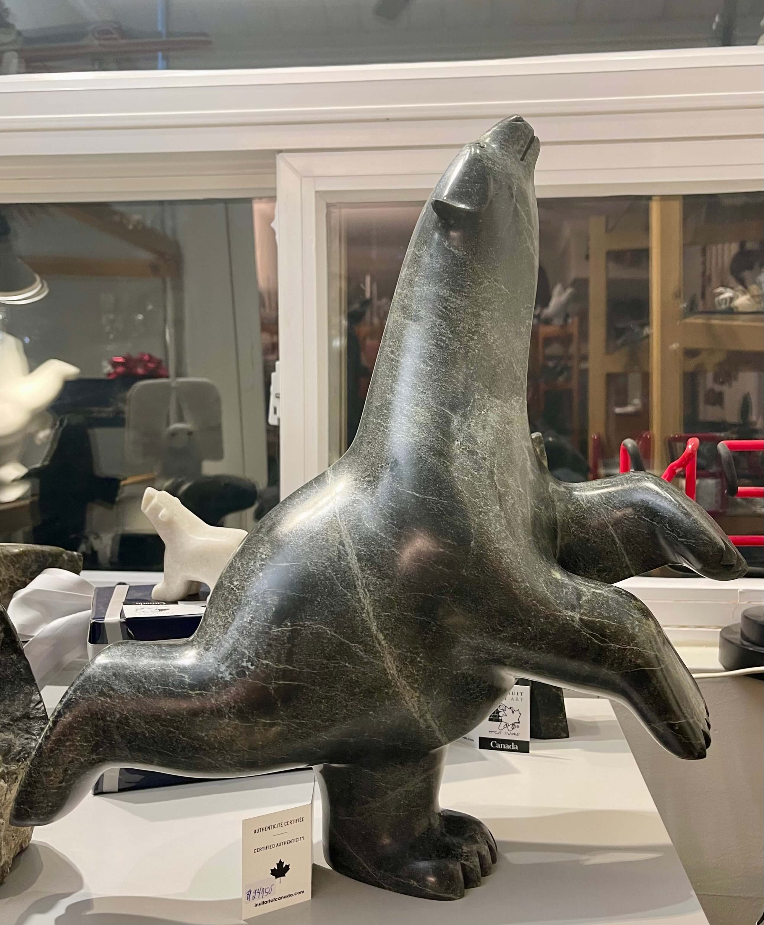 art inuit sculpture d'ours